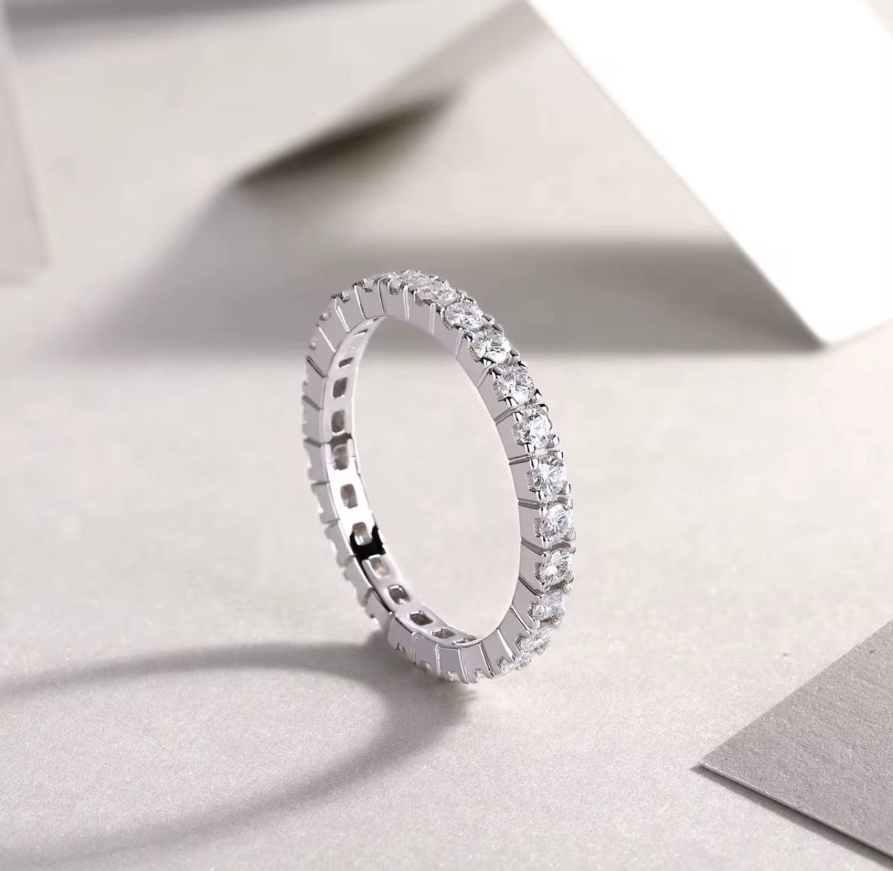 Bague Alliance Éternité – Argent 925 & Moissanites de Laboratoire