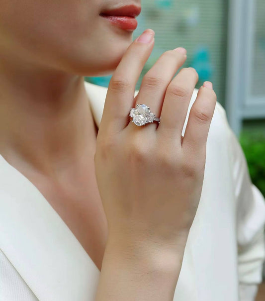 Bague de Fiançailles Élégance Royale – Moissanite Ovale & Argent 925